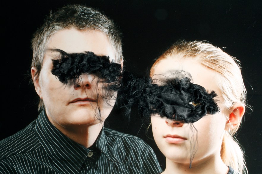 mother:daughterdetail F4